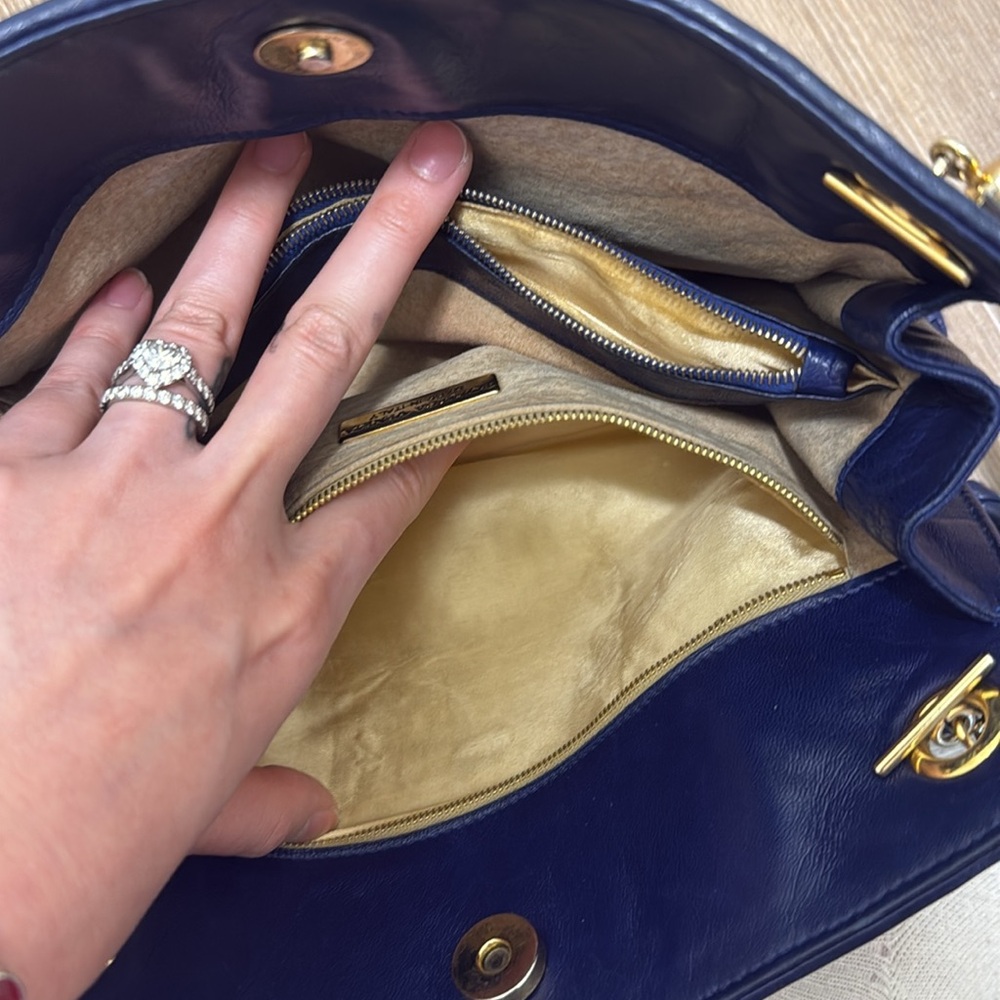 Vintage Bottega Veneta Intrecciato lamb leather Shoulder Bag - Picture 16 of 17